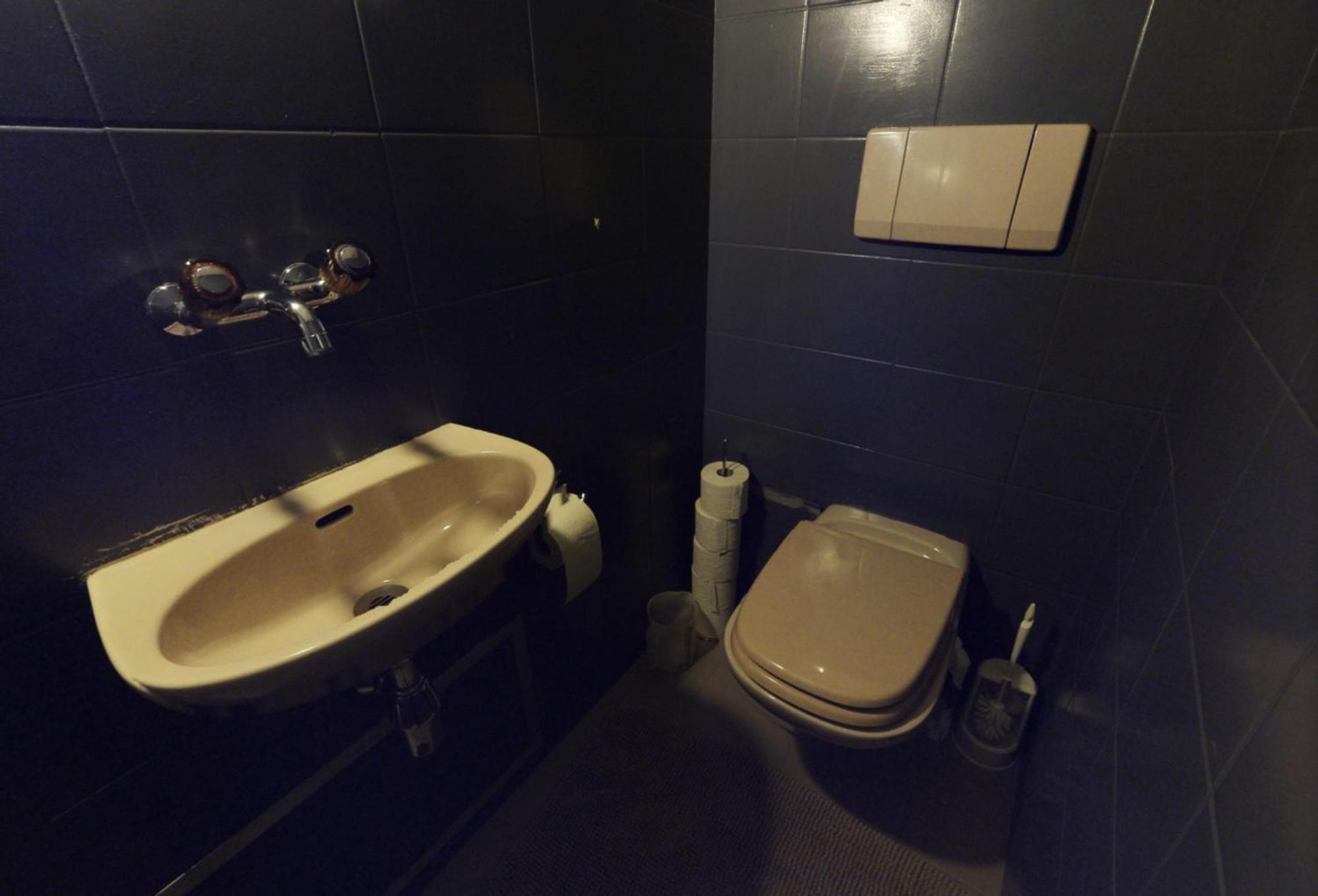 Spacious Two-bedroom * Geneva
